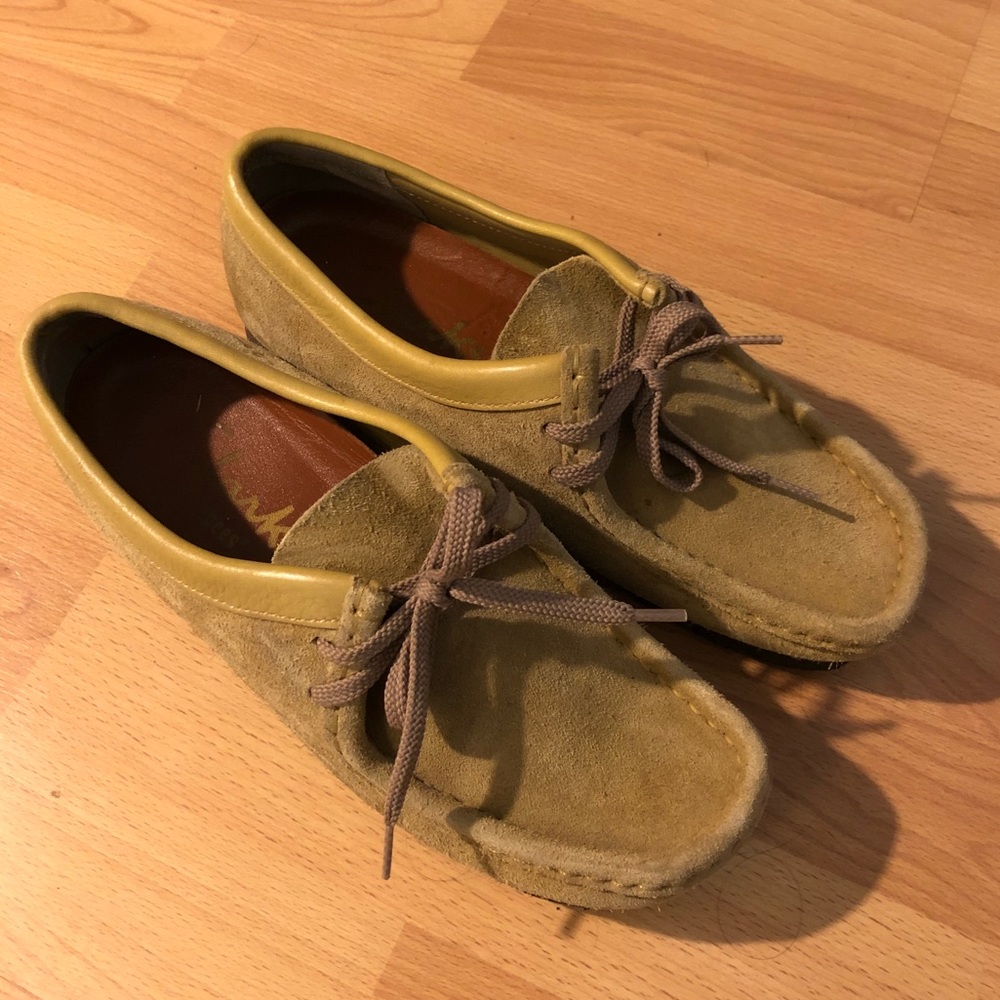 Clarks wallabees